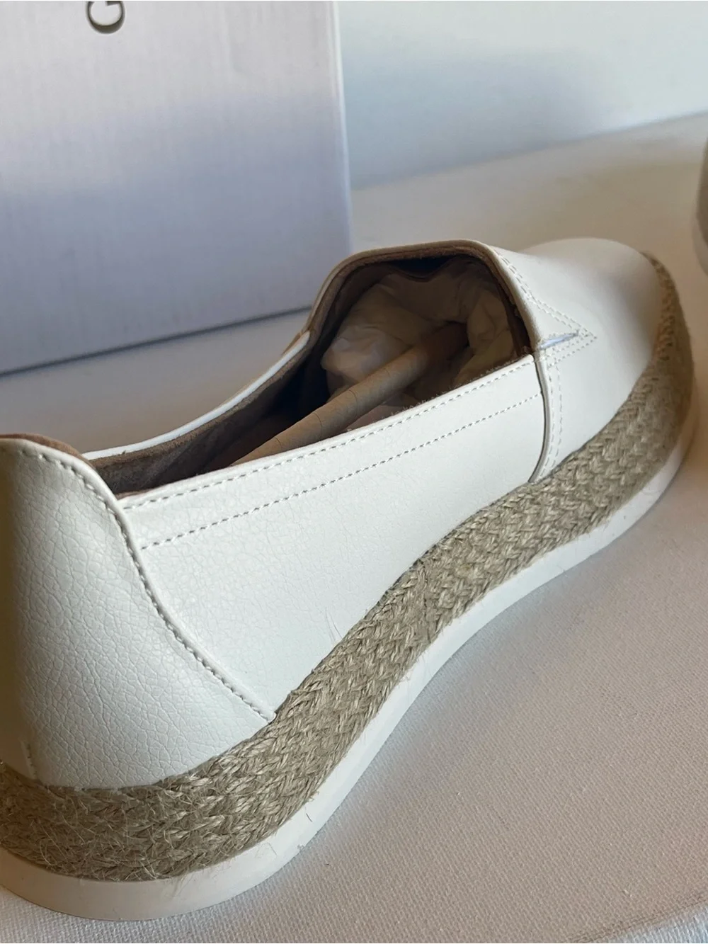 NIB GIANI BERNINI MEMORY FOAM   SLIP ON ESPADRILLES WHITE WOMENS SIZE 8